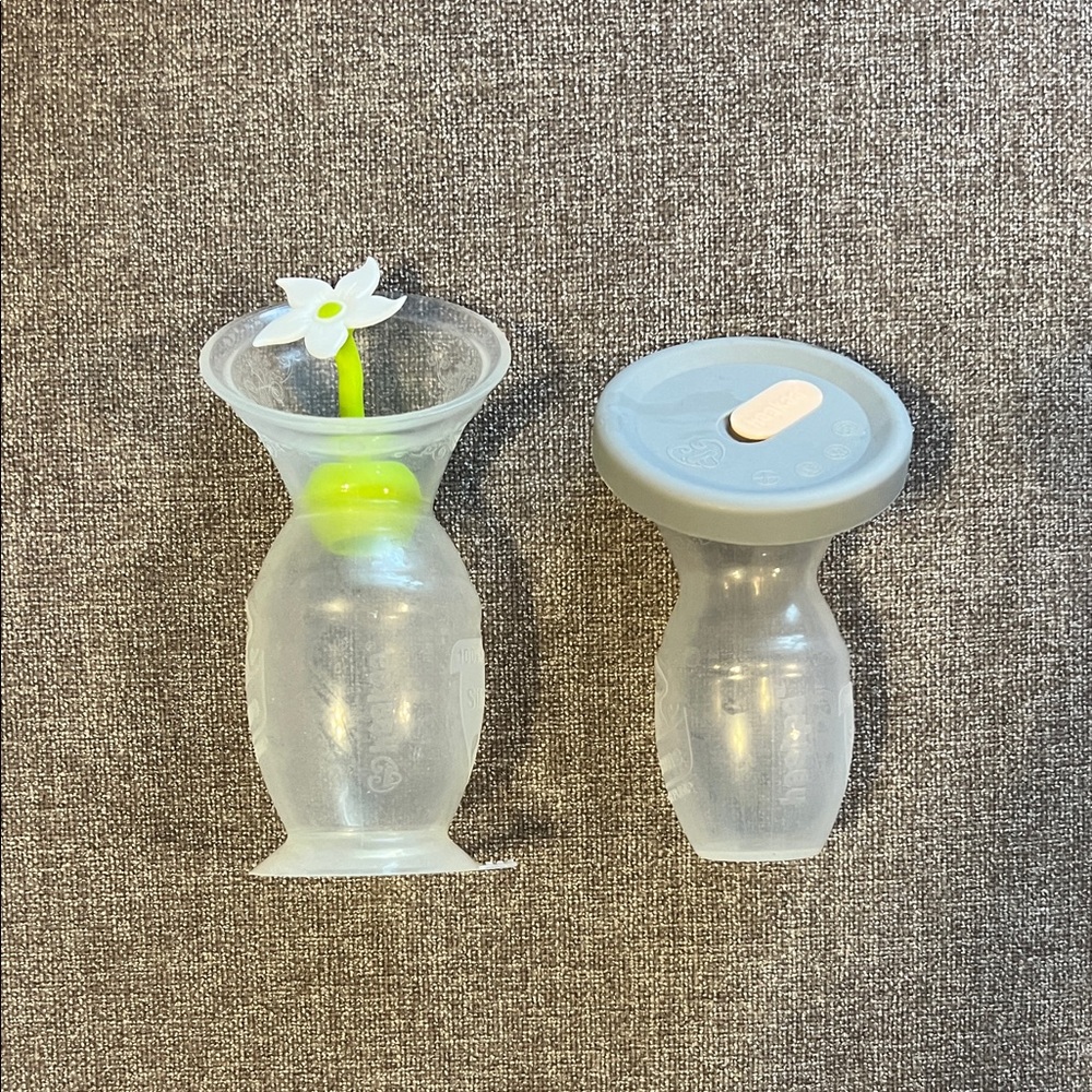 Haakaa bundle of 2 silicone breast pumps